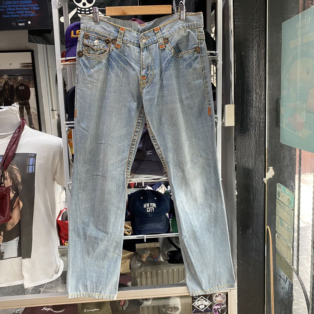 True Religion 2000s True Religion Joey Super T Bold Stitch Flared Jeans Size US 34 / EU 50 - 2 Thumbnail