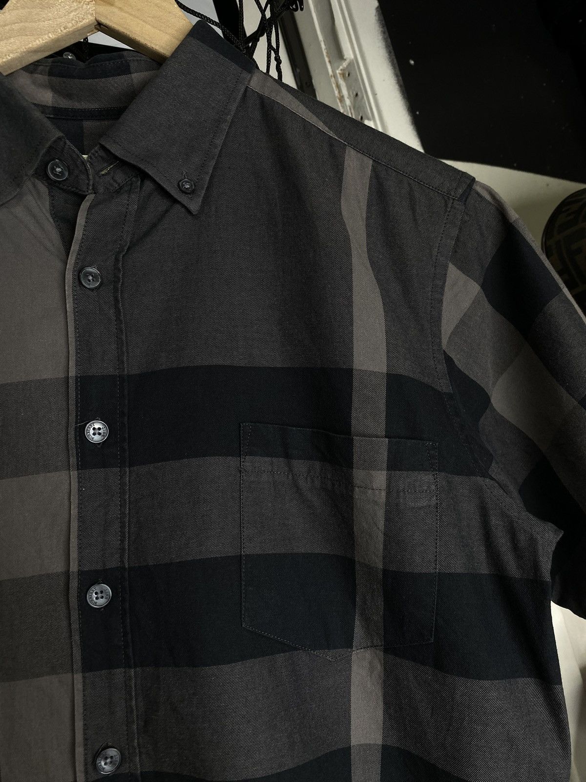 Burberry Button Up Men’s Short Sleeve T-Shirt Size Small