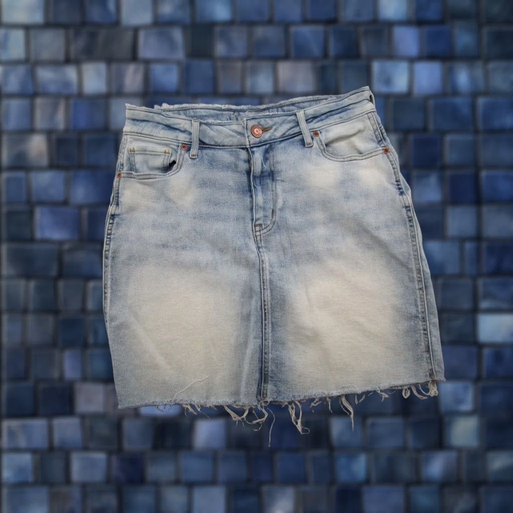 Vintage Maurices Denim Skirt Size 8 Blue Mini Straight Pocket Cotton Spandex Jeans Style Size 30" / US 8 / IT 44 - 1 Thumbnail