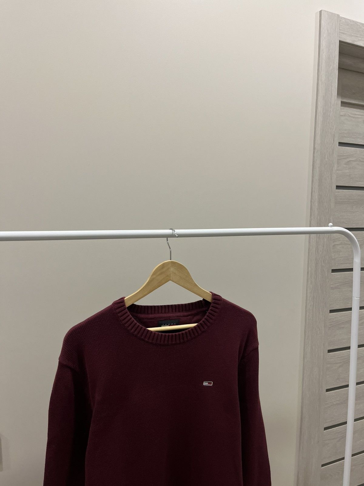 Tommy Hilfiger Vintage Tommy Hilfiger Y2K Sweater Red If Six Was Nine Size US L / EU 52-54 / 3 - 3 Thumbnail