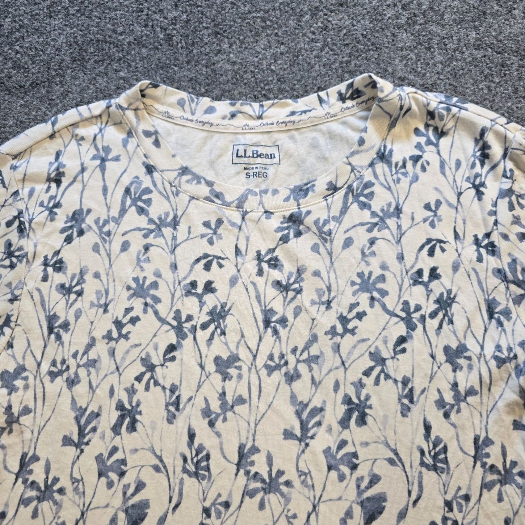 Vintage LL Bean Sleep Top Womens Size S White Blue Floral Lounge Knit Top Short Sleeve Round Neck Size S / US 4 / IT 40 - 2 Thumbnail