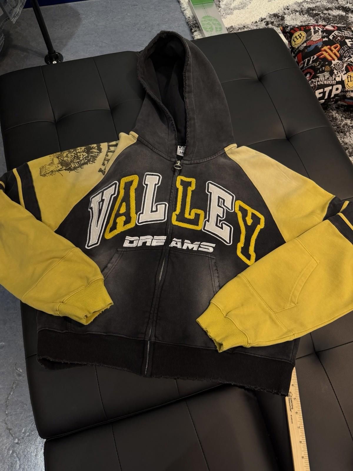 Vale L Vale Black Zip Up Hoodie Authentic Valley Black Yellow Size US L / EU 52-54 / 3 - 1 Thumbnail