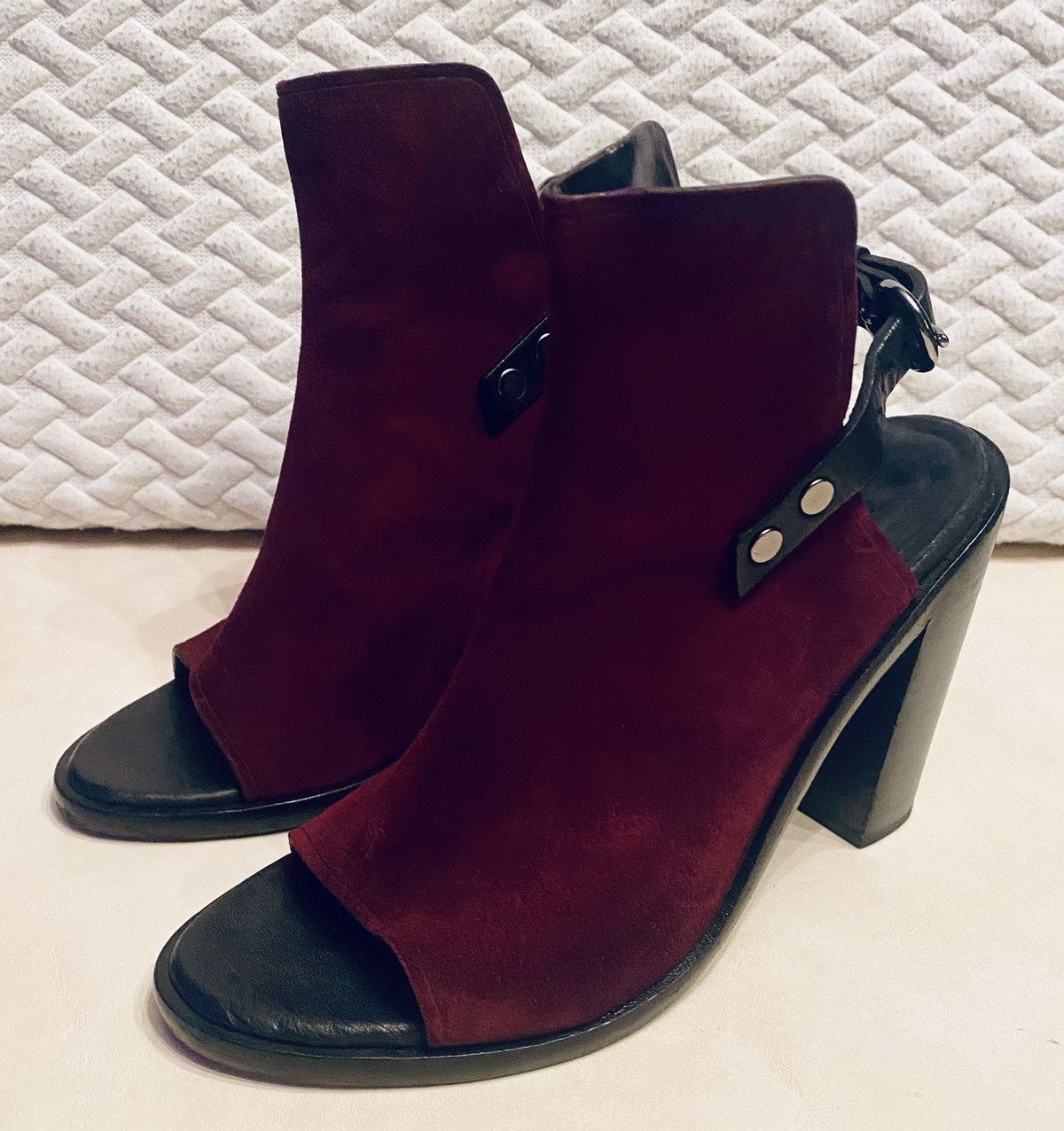 Rag & Bone Rag & Bone 🇮🇹 Suede Peep Toe Ankle Strap Heel Wyatt Sandals 7 Size US 7 / IT 37 - 6 Thumbnail
