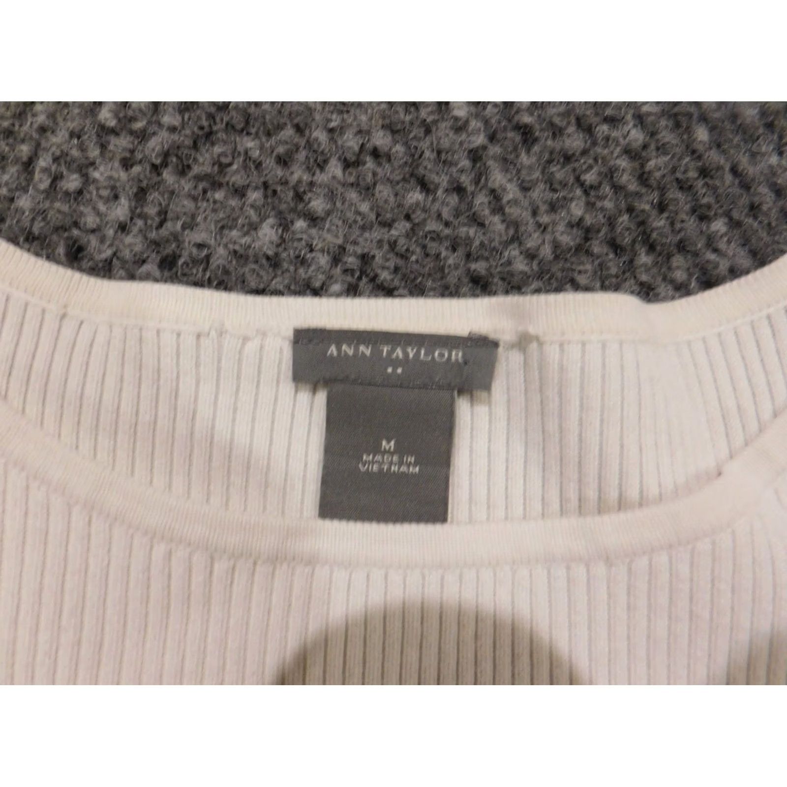 Ann Taylor Ann Taylor Womens Sweater M White pullover Crew Neck Cable-Knit Knit Stretch Casual Regular Size M / US 6-8 / IT 42-44 - 4 Thumbnail