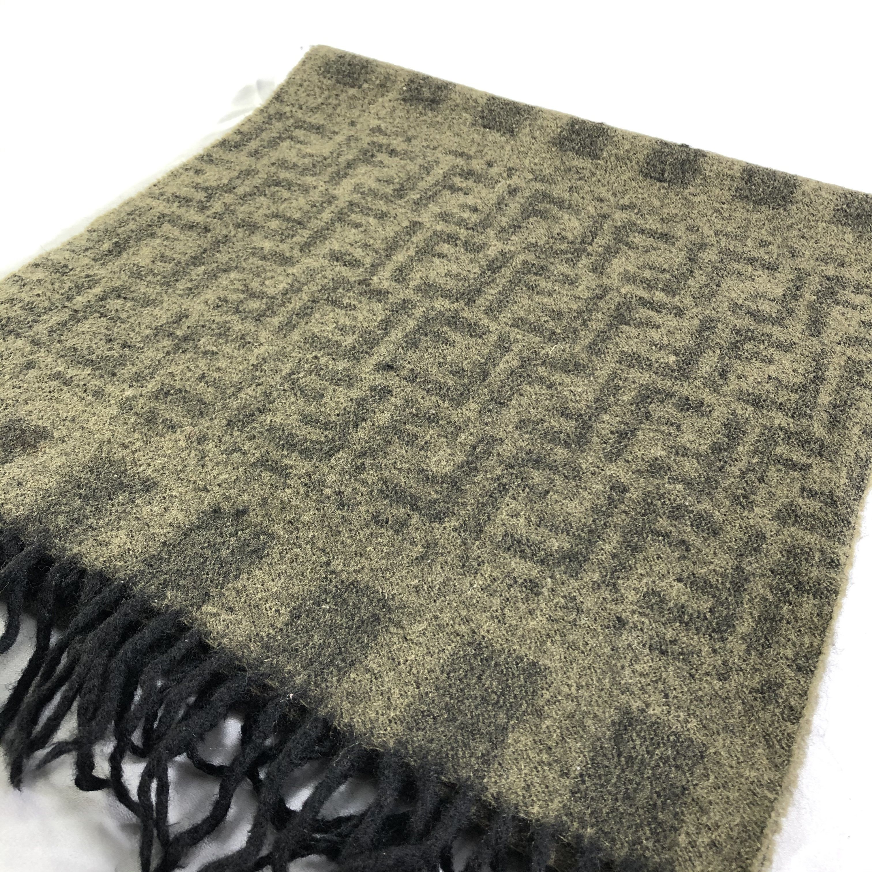 Fendi Fendi Monogram Wool Scarf Muffler Neckwear V2426 Size ONE SIZE - 4 Thumbnail