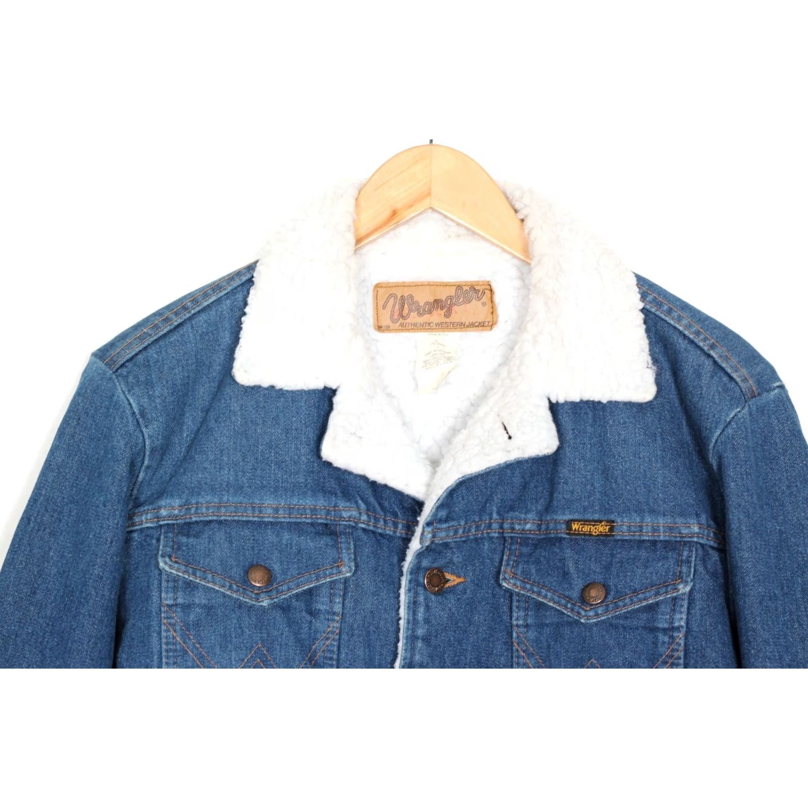 Wrangler VINTAGE WRANGLER Jacket Men Size L Blue Sherpa Denim Western Made in USA MJ6640 Size US L / EU 52-54 / 3 - 3 Thumbnail