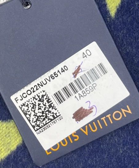 Louis Vuitton Louis Vuitton blue woolen coat 2412-Nextarrow Size US XXS / EU 40 - 6 Thumbnail