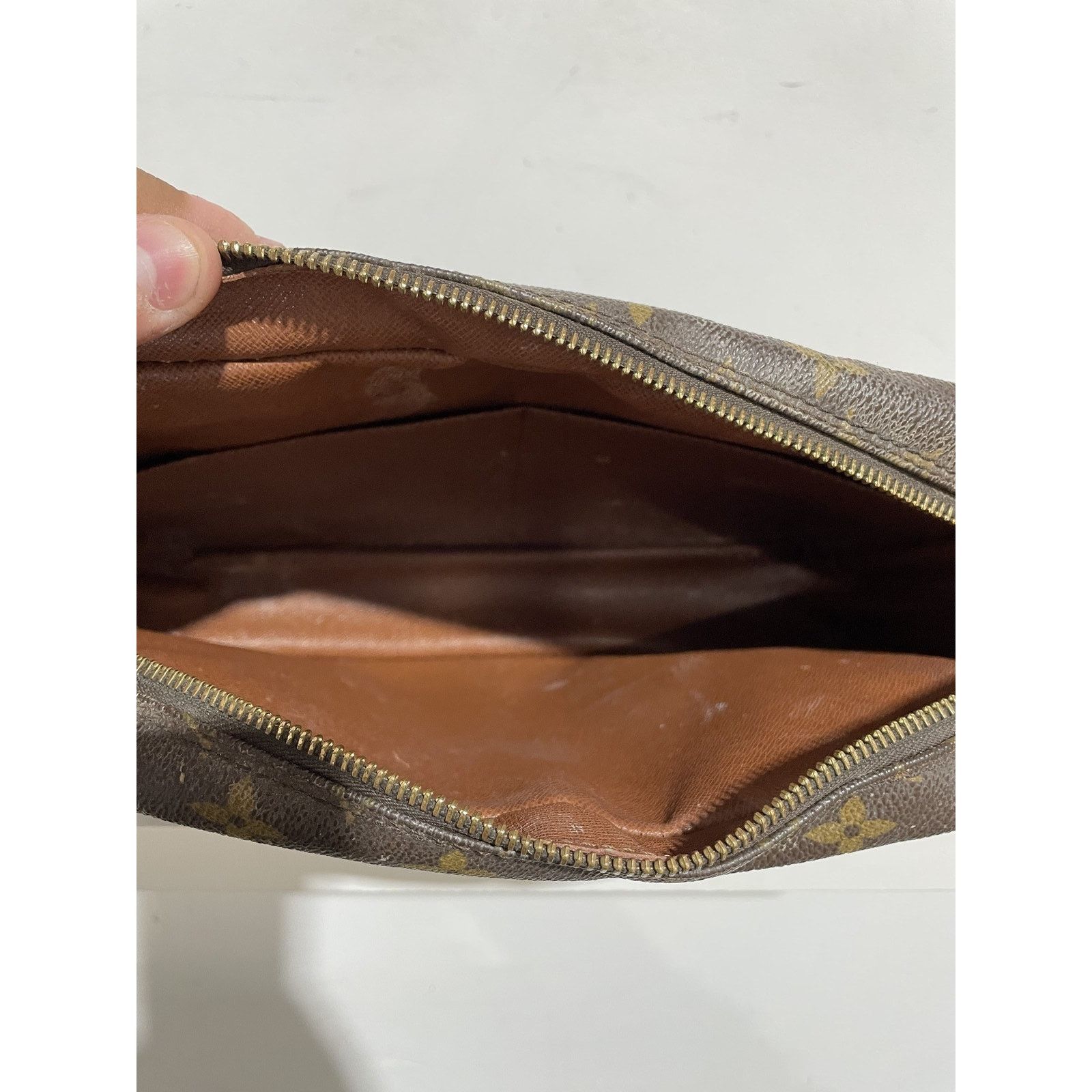 Louis Vuitton LOUIS VUITTON MONOGRAM COMPIEGNE 28 CLUTCH BAG PREOWNED Size ONE SIZE - 5 Thumbnail
