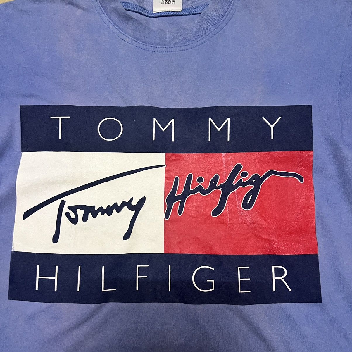 Tommy Hilfiger Vintage Tommy Hilfiger Big Logo T Shirt Size US M / EU 48-50 / 2 - 7 Thumbnail
