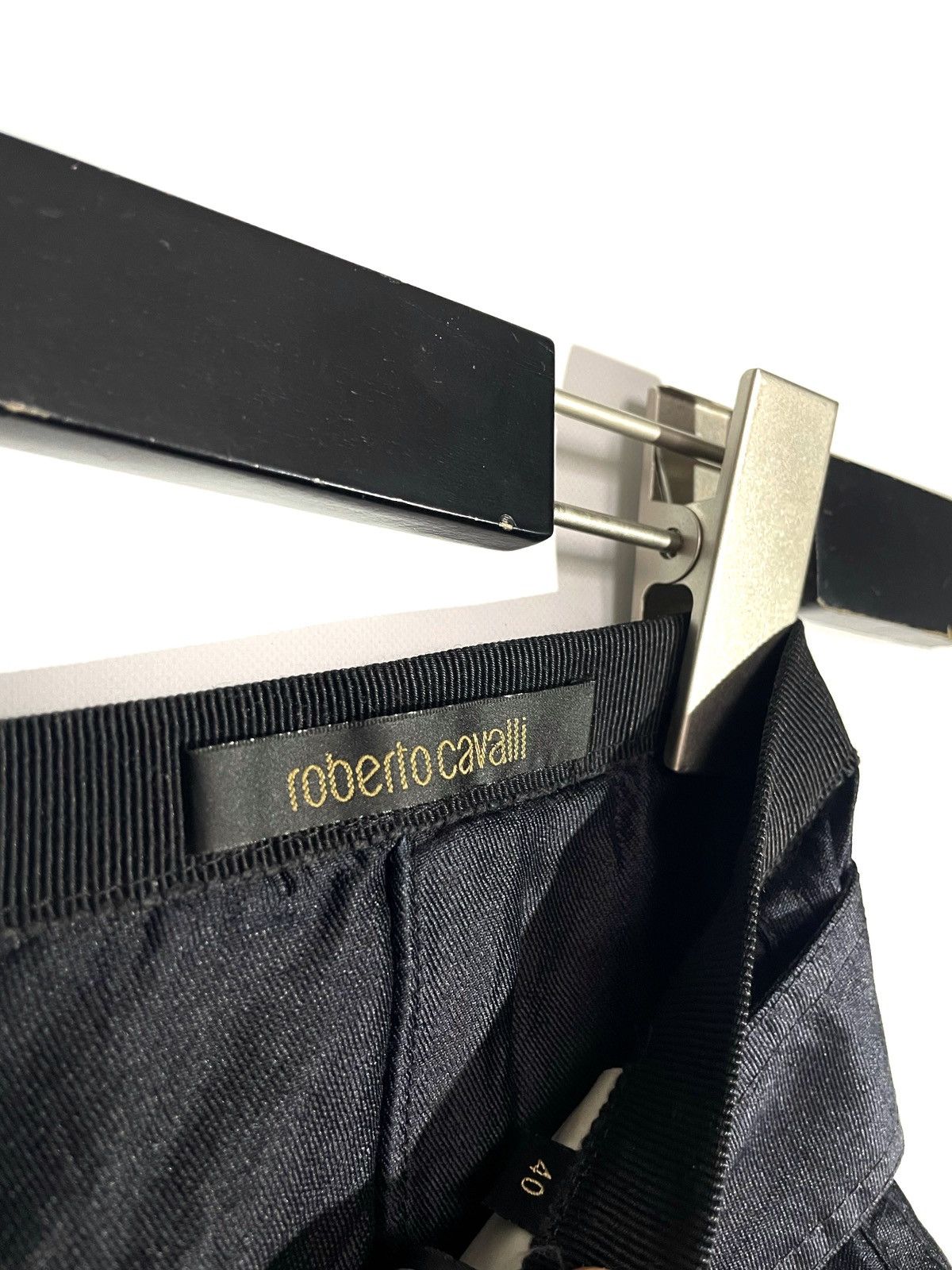 Roberto Cavalli Roberto Cavalli Women Silk Shorts Stones Logos Belt Sz 40 Size 27" / US 4 / IT 40 - 11 Thumbnail