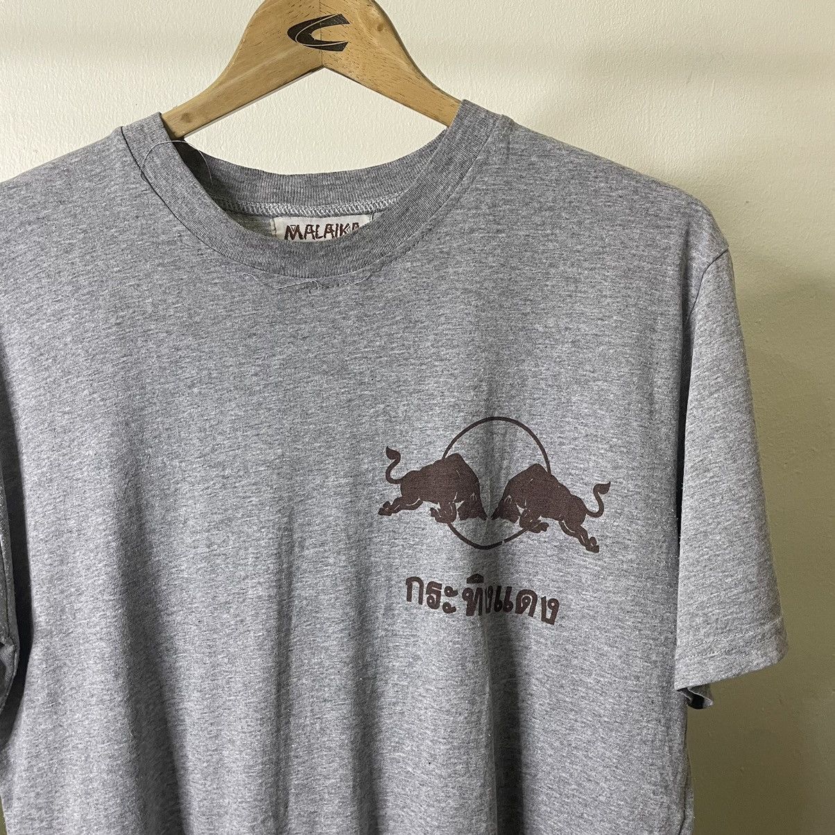 Vintage Vintage 90s Red Bull Parody Thailand Fighting Bulls T Shirt Size US L / EU 52-54 / 3 - 4 Thumbnail