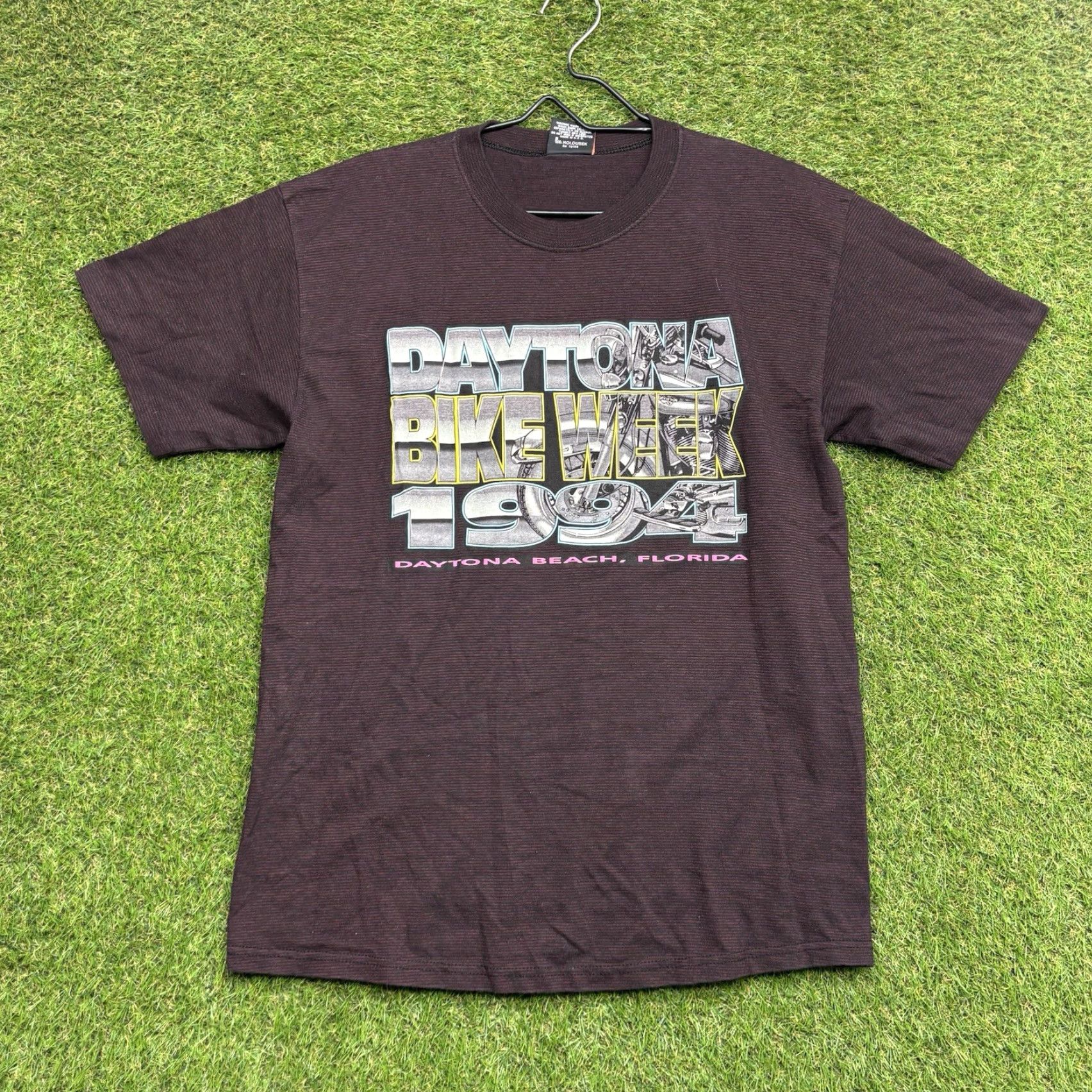 Harley Davidson VINTAGE Harley-Davidson Shirt Mens L 1994 Daytona Bike Week Purple Cotton 90s Graphic Print T-Shirt Men Size US L / EU 52-54 / 3 - 2 Thumbnail