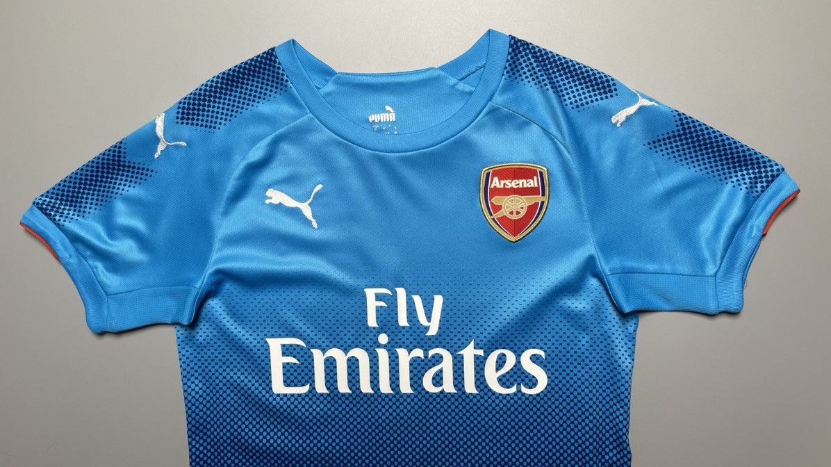 Puma × Vintage WOMENS ARSENAL PUMA 2017/2018 FOOTBALL AWAY JERSEY #11 OZIL Size S / US 4 / IT 40 - 3 Thumbnail