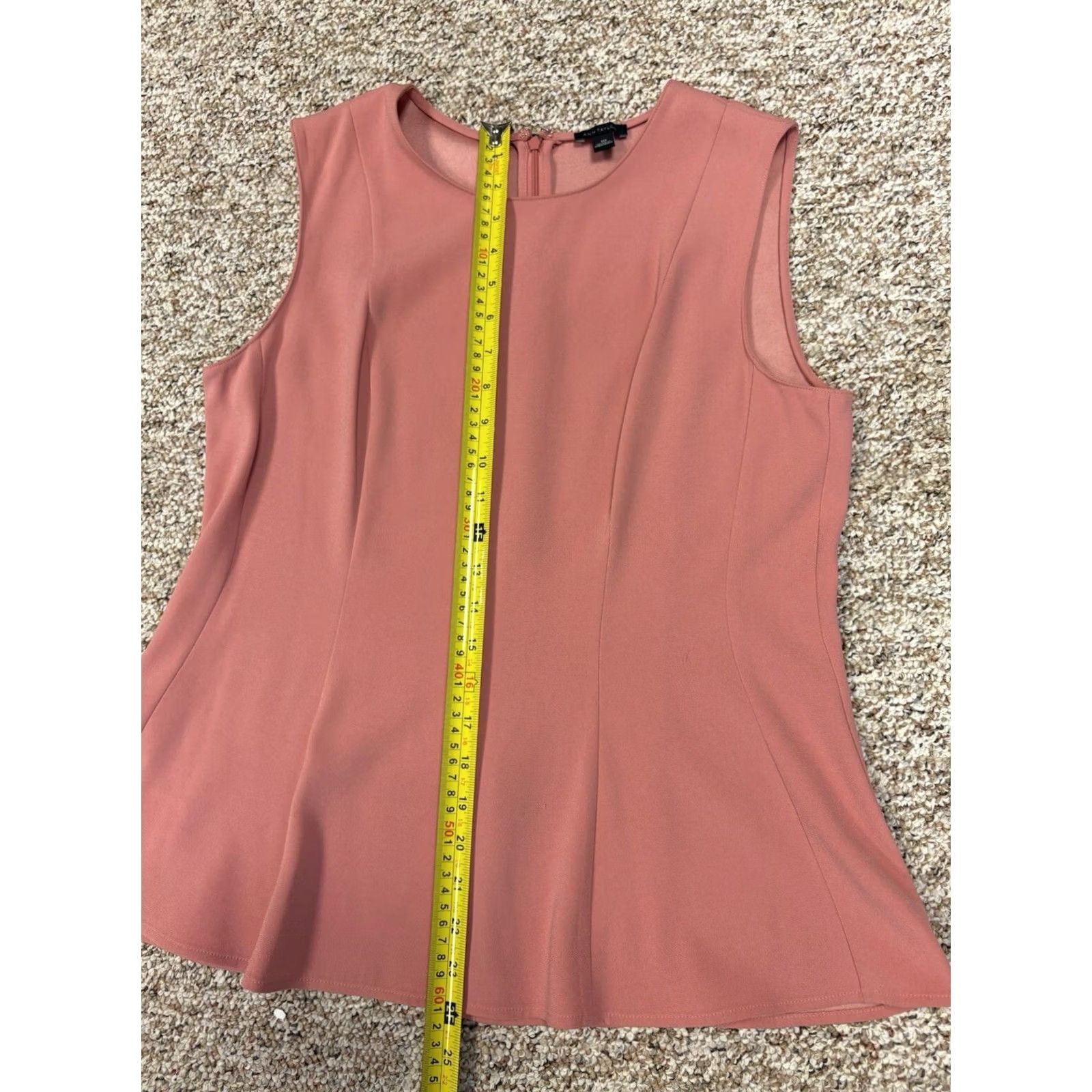 Vintage Ann Taylor Top Salmon Sleeveless Shirt Full Zip Back Women’s Size 10 Shirt Womens Size 10 Salmon Full Zip Sleeveless Back-Zip (Pre-owned) Size L / US 10 / IT 46 - 3 Thumbnail