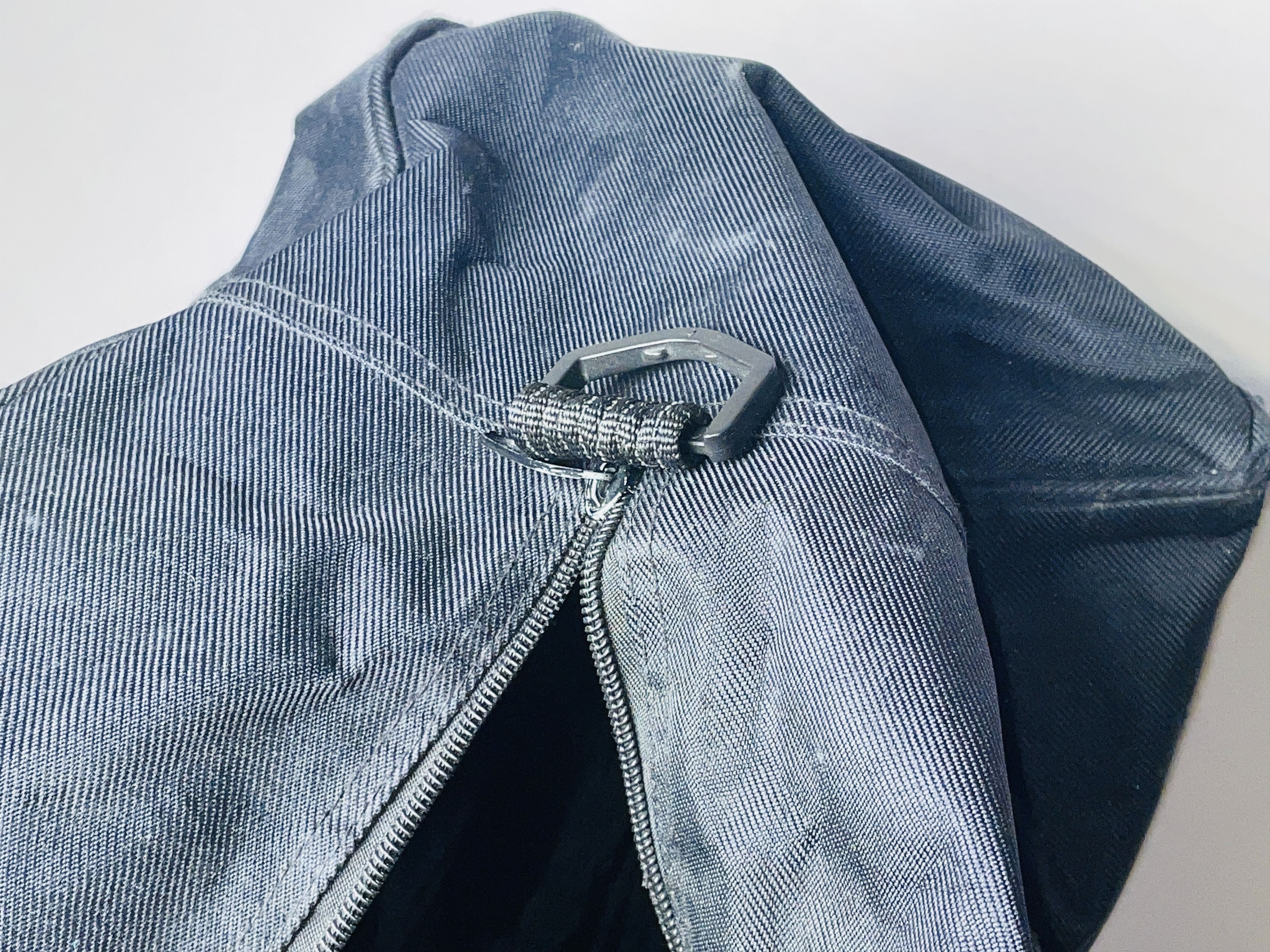 Hugo Boss 29,90€ - Vintage HUGO BOSS Sporttasche Size ONE SIZE - 2 Thumbnail