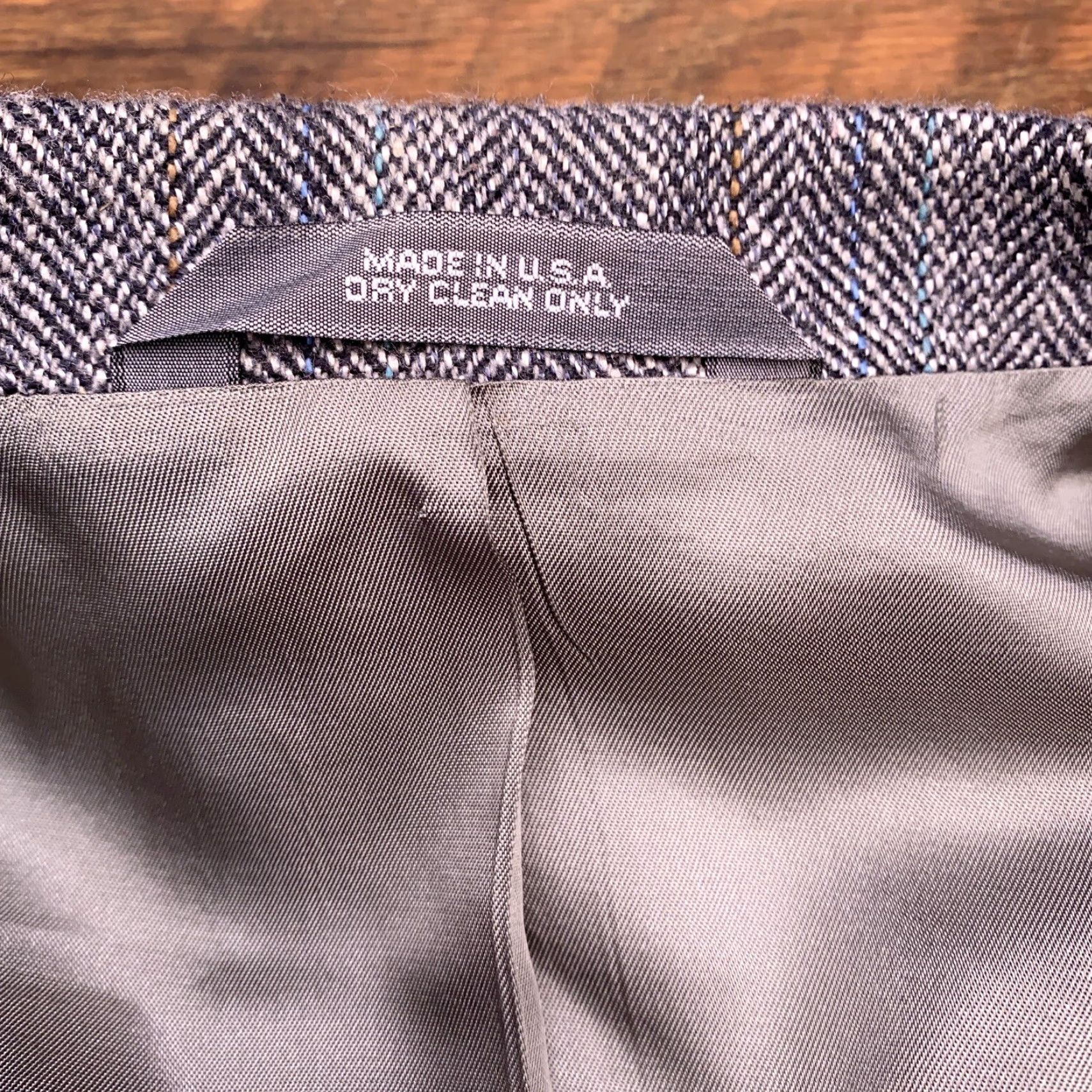 Haggar VINTAGE Haggar Imperial Sport Coat Gray Wool Tweed Herringbone USA 48R Blazer Regular Notch Single-Breasted Two-Button Front Jacket Size 48R - 4 Thumbnail