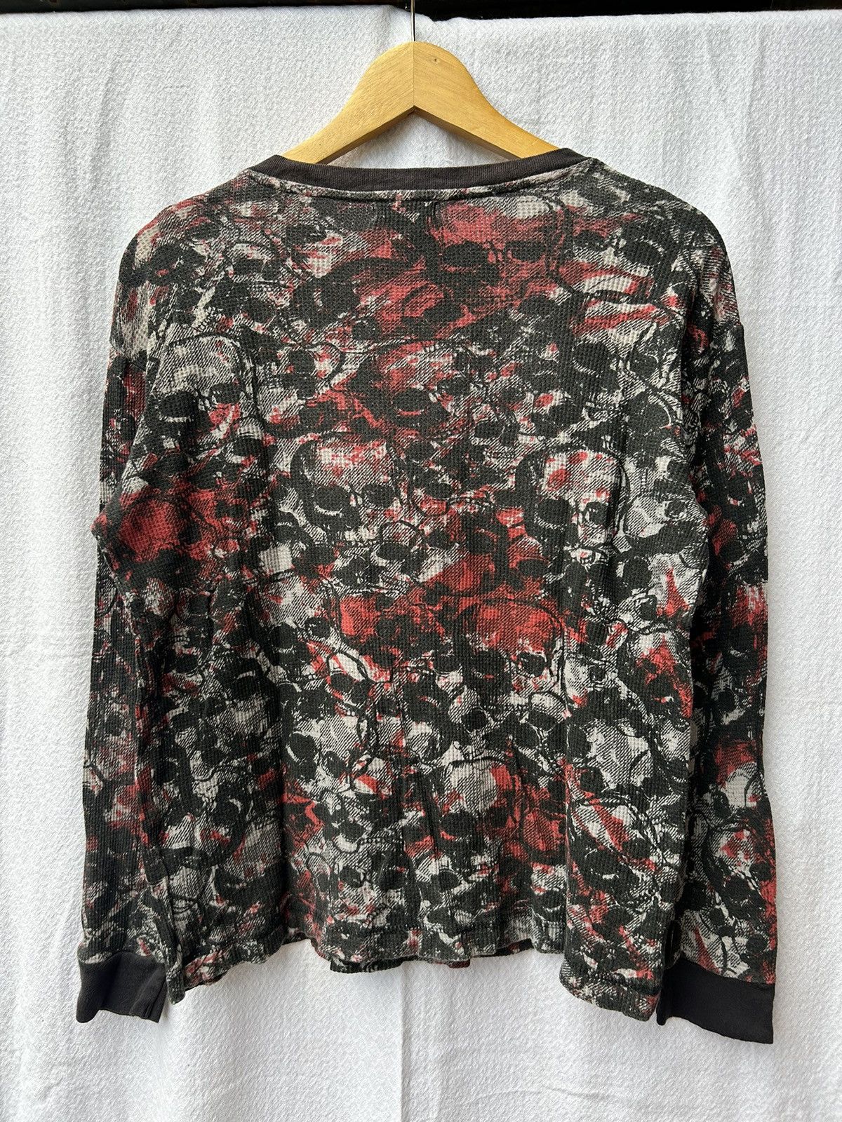 If Six Was Nine × Japanese Brand × Le Grande Bleu (L.G.B.) 💸BINDINGOFFER💸old navy seditionari allover skull longsleeve Size US M / EU 48-50 / 2 - 5 Thumbnail