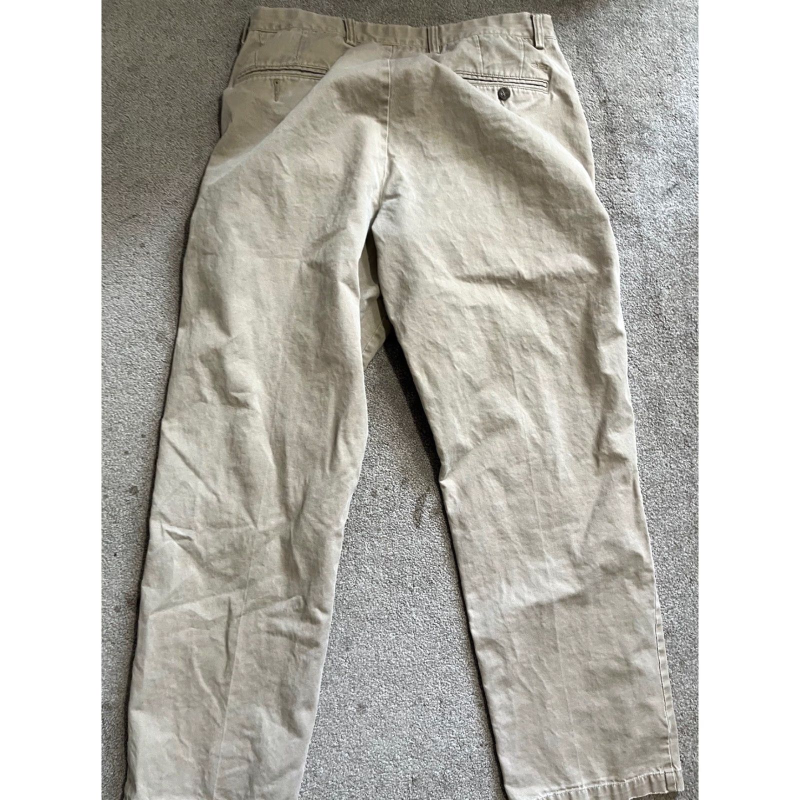Dockers Dockers Mens Size 36x31 D4 Relaxed Fit Dress Pants Khaki Beige Chino Flat Front Regular 90s Army Apple Style Pants Mens Size US 36 / EU 52 - 3 Thumbnail