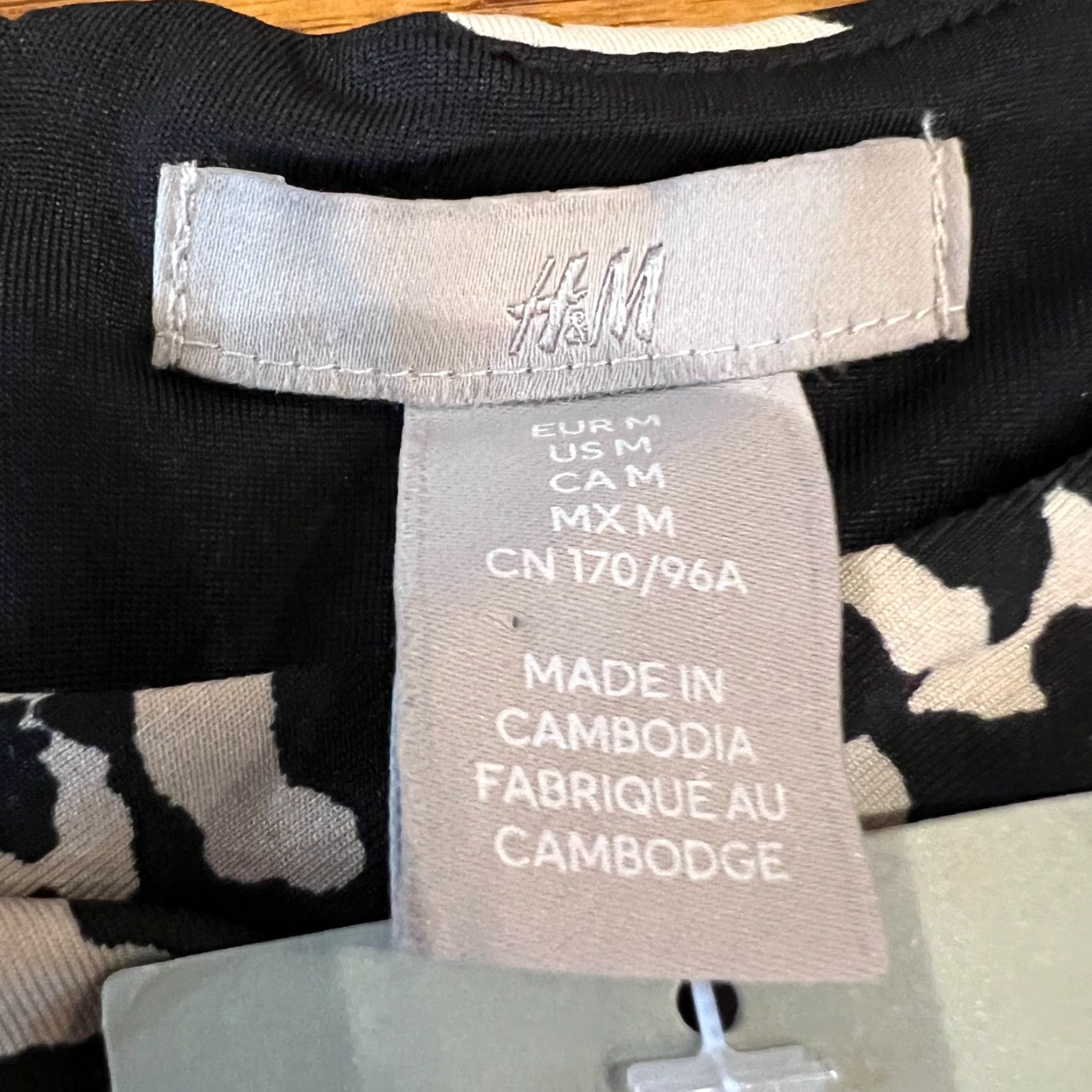 H&M VINTAGE H&M Bodycon Dress Midi Long Sleeve Jersey Black Beige Size Medium Womens Classic Sexy Fall Spring Summer Size M / US 6-8 / IT 42-44 - 2 Thumbnail