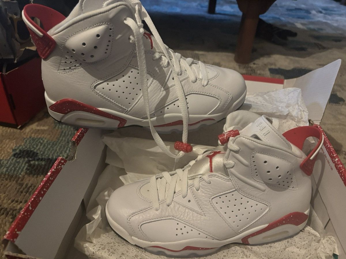 Jordan Brand Jordans Size US 7 / EU 40 - 2 Thumbnail