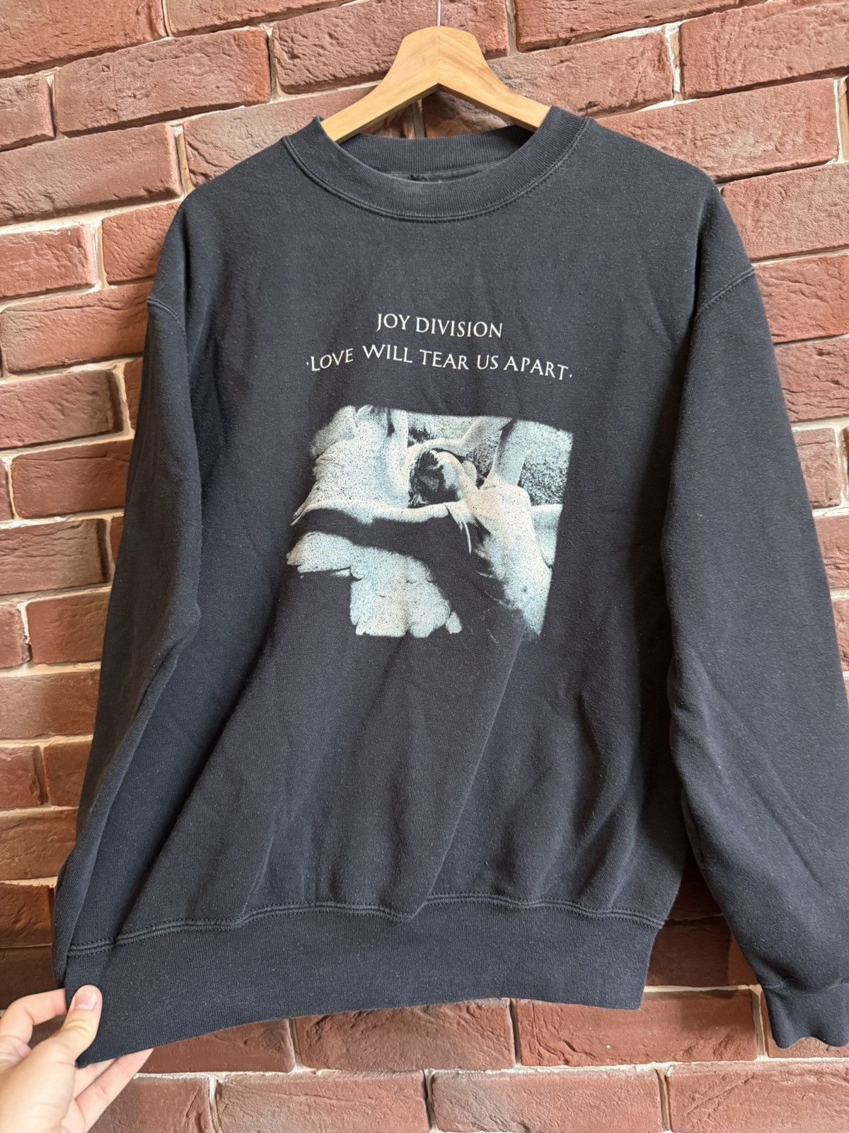 Band Tees × Joy Division × Vintage Vintage JOY DIVISION Love Will Tear Us Apart Sweatshirt L Size US L / EU 52-54 / 3 - 3 Thumbnail