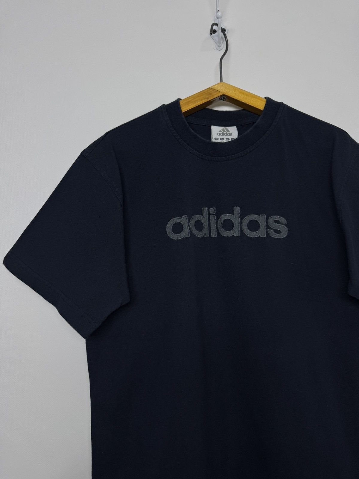 Adidas Vintage Adidas Big Logo T-Shirt 90’s Size US S / EU 44-46 / 1 - 6 Thumbnail