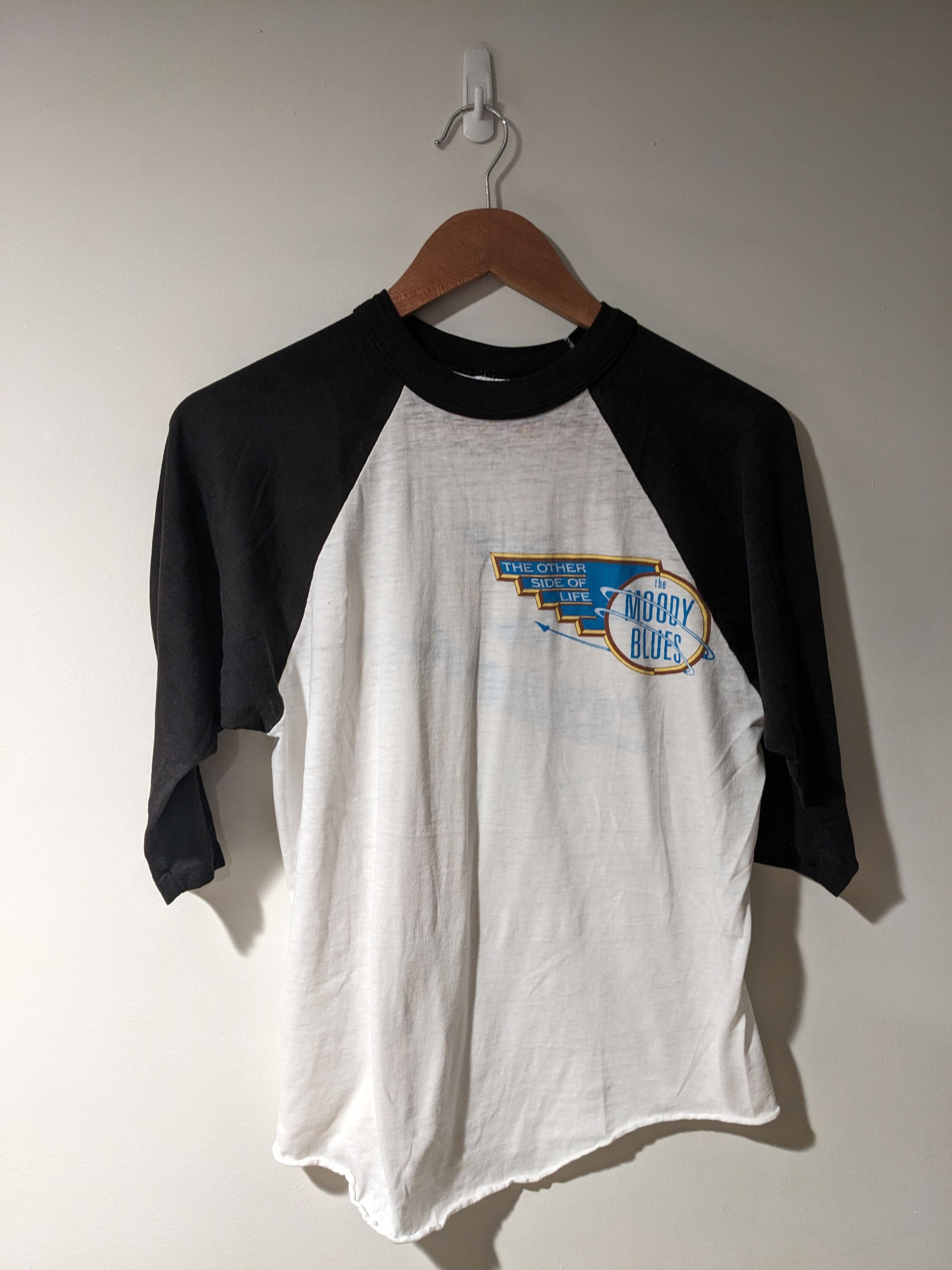Band Tees × Vintage Vintage 80s The Moody Blues The Other Side Baseball T-Shirt Size US L / EU 52-54 / 3 - 1 Thumbnail