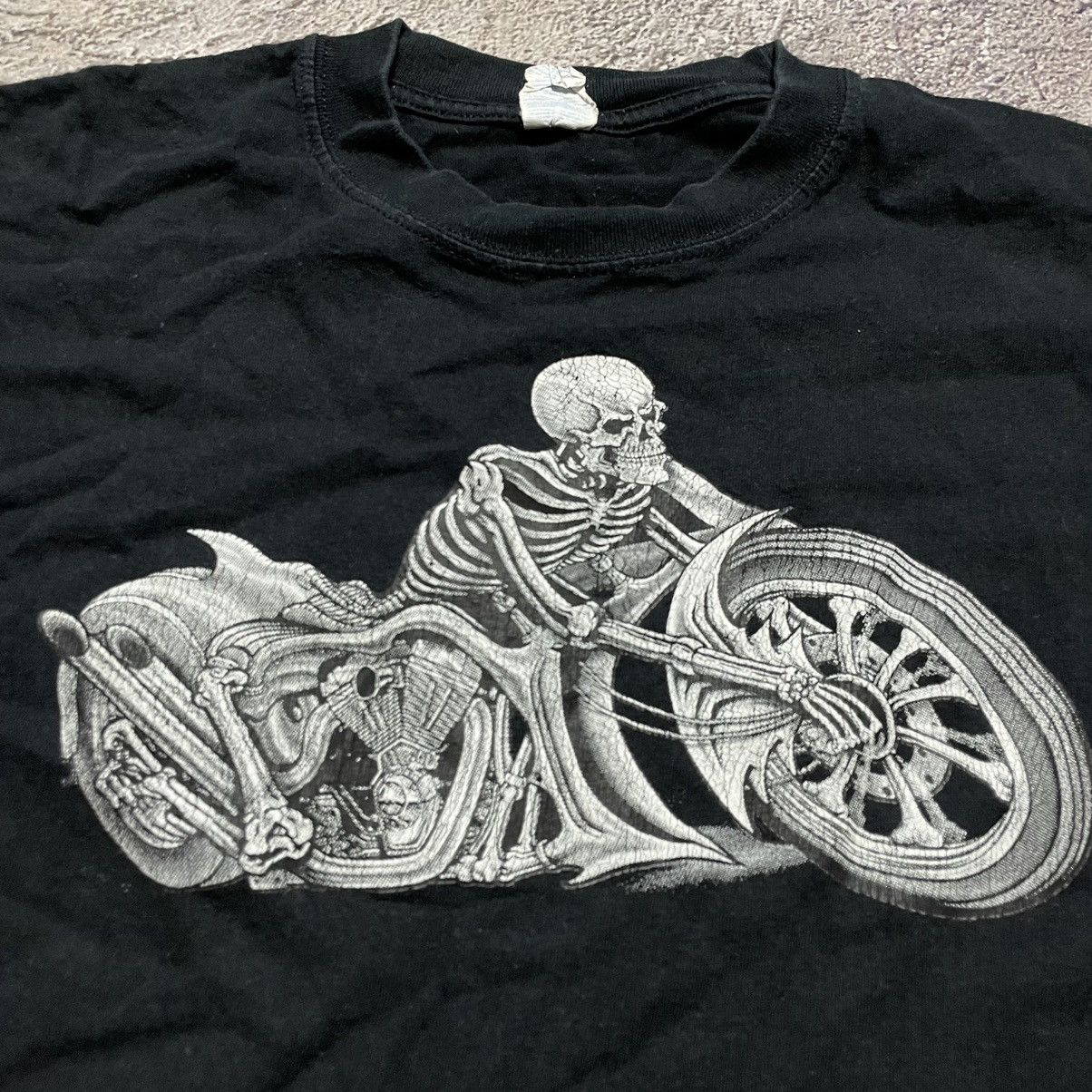 Vintage Vintage Y2K Skeleton Graphic Tee Abstract Rock Grunge Boxy M Size US M / EU 48-50 / 2 - 5 Thumbnail