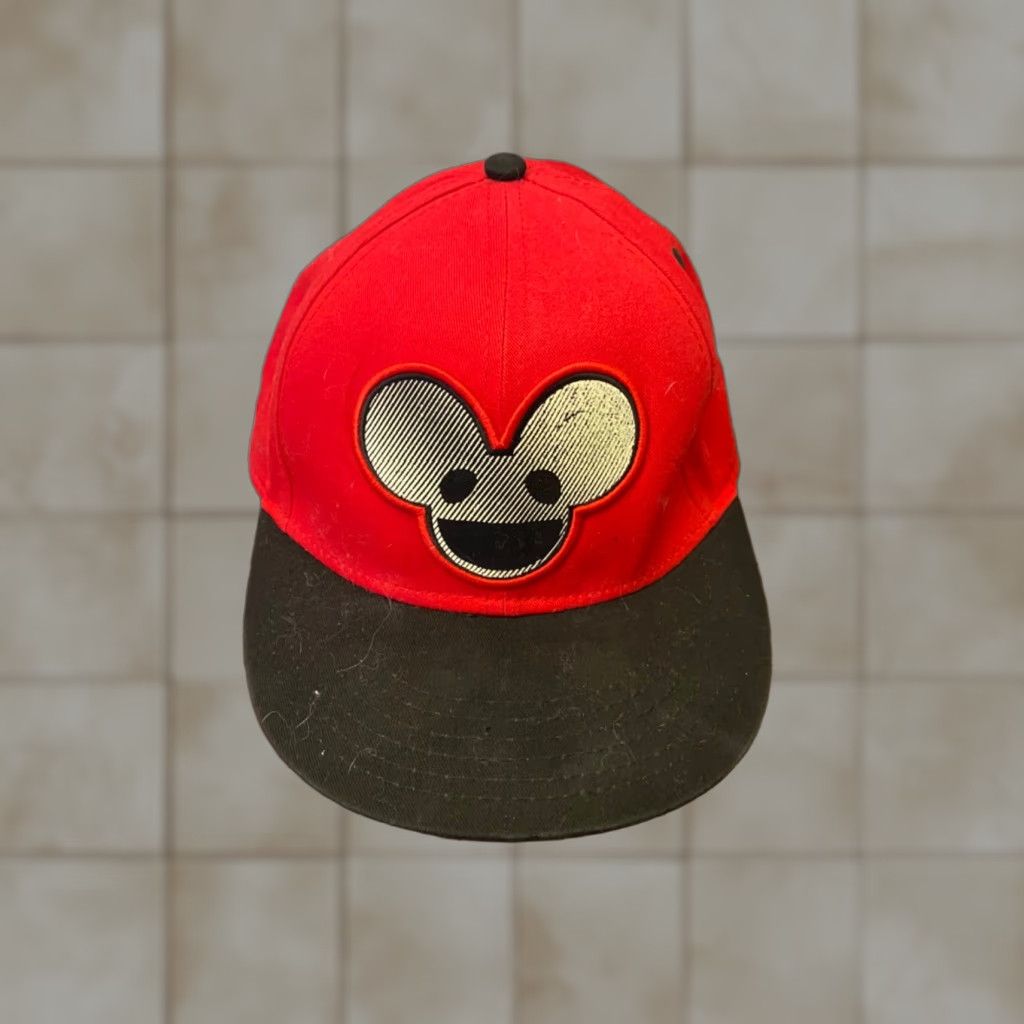 Gloverall deadmau5 Embroidered All over Logo Flat Bill Cap Hat SnapBack Mens Adjustable Red Baseball Cap Music 100% Cotton Thick Embroidered Logo Shirt None Size ONE SIZE - 1 Thumbnail