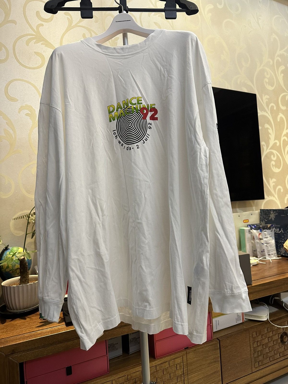 image of Vetements Dancing Machine Shirt in White, Men's (Size Medium)