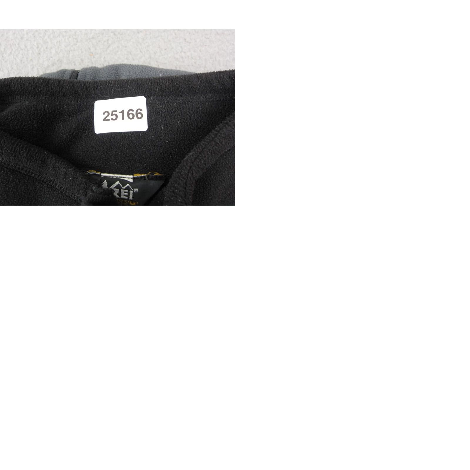 Vintage VINTAGE REI Sweater Mens Large Black Gray Sweatshirt Full Zip Up Fleece Made in USA Size US L / EU 52-54 / 3 - 10 Thumbnail