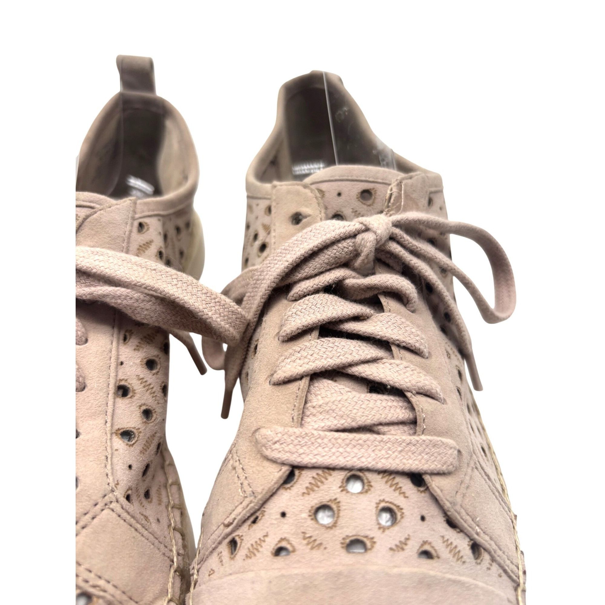 Vince Camuto Vince Camuto Thera Women’s Espadrille Sneakers, Nude, Sz. 8. Size US 8.5 / IT 38.5 - 7 Thumbnail