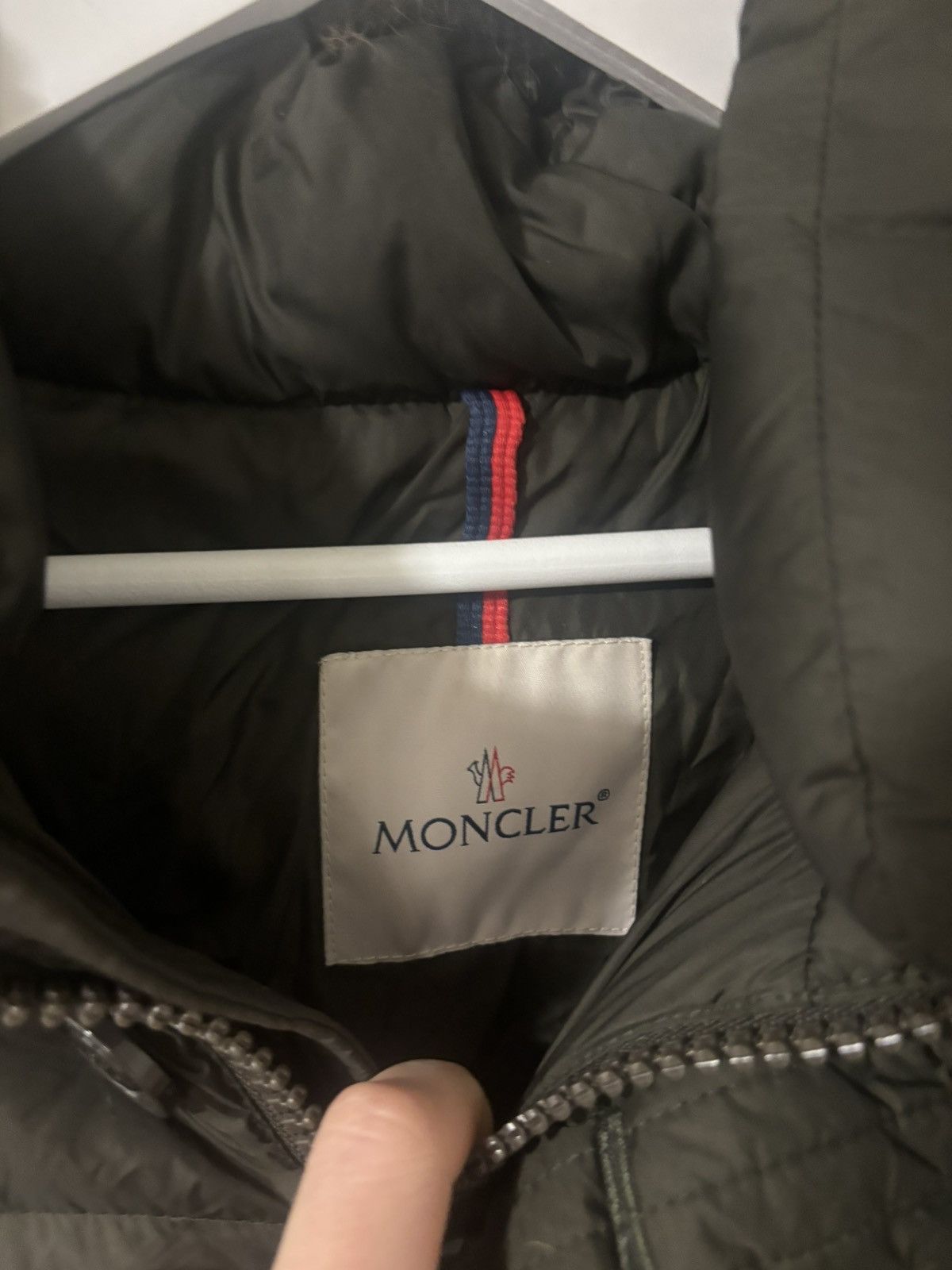 Moncler moncler cluny giubbotto Size US L / EU 52-54 / 3 - 5 Thumbnail