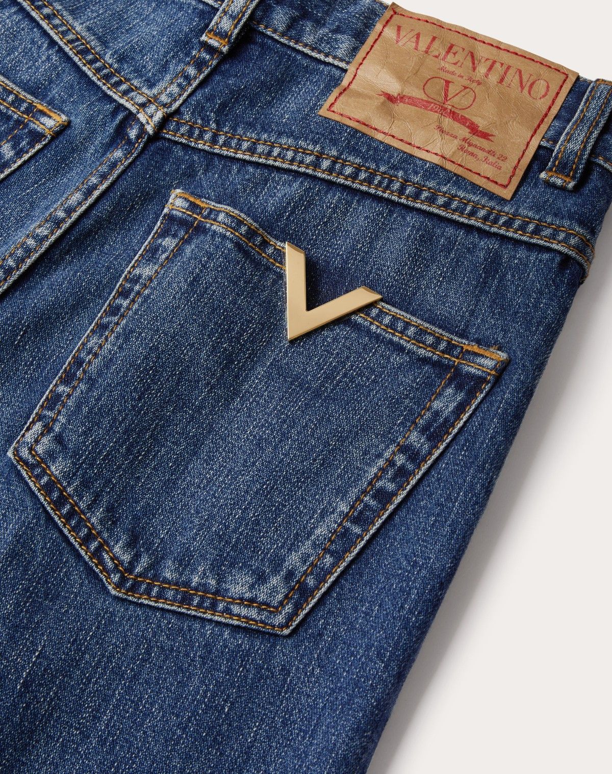 Valentino o1s1wg110525 Washed Denim Jeans in Blue Size 25" / US 0 / IT 36 - 7 Thumbnail