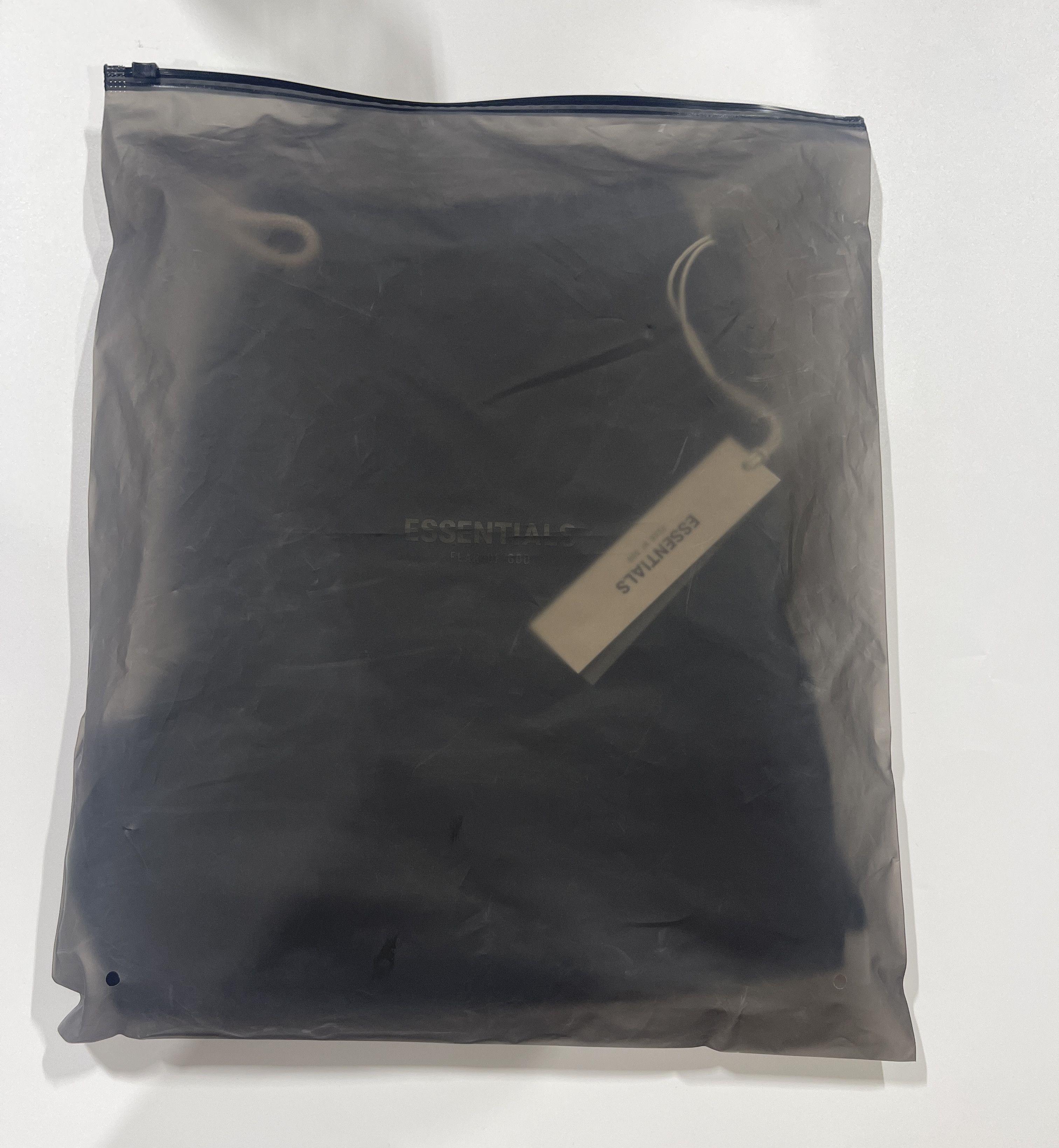 Essentials Fear of God Essentials Sweatshort Jet Black (XL) Size US 38 / EU 54 - 4 Thumbnail