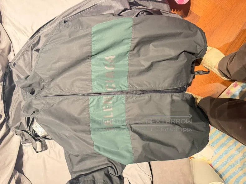 Balenciaga Balenciaga Logo Letter Printed Zipper Jacket Size US S / EU 44-46 / 1 - 7 Thumbnail