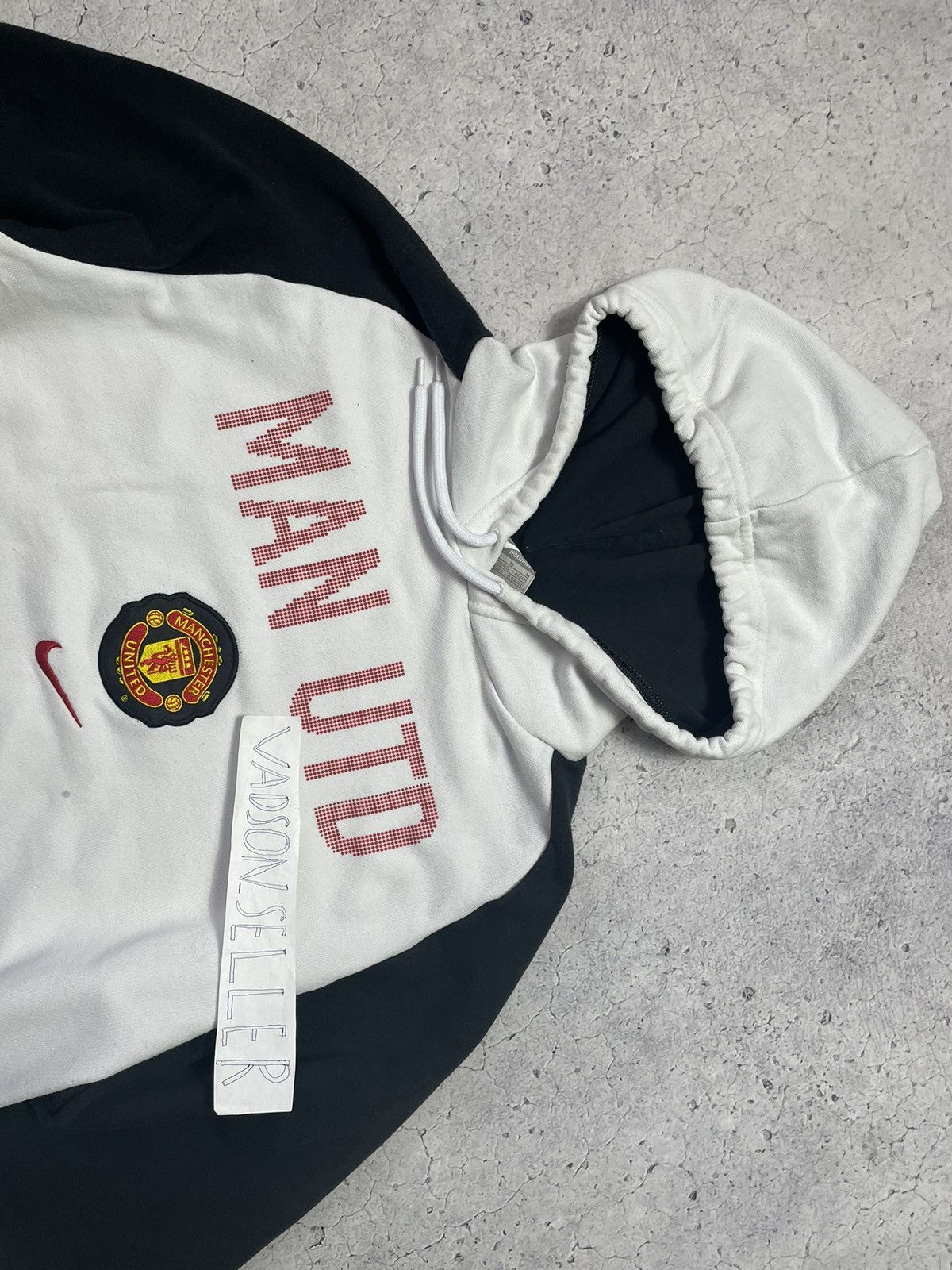Nike Vintage Nike Manchester United Swoosh Soccer Hoodie Size US M / EU 48-50 / 2 - 8 Thumbnail