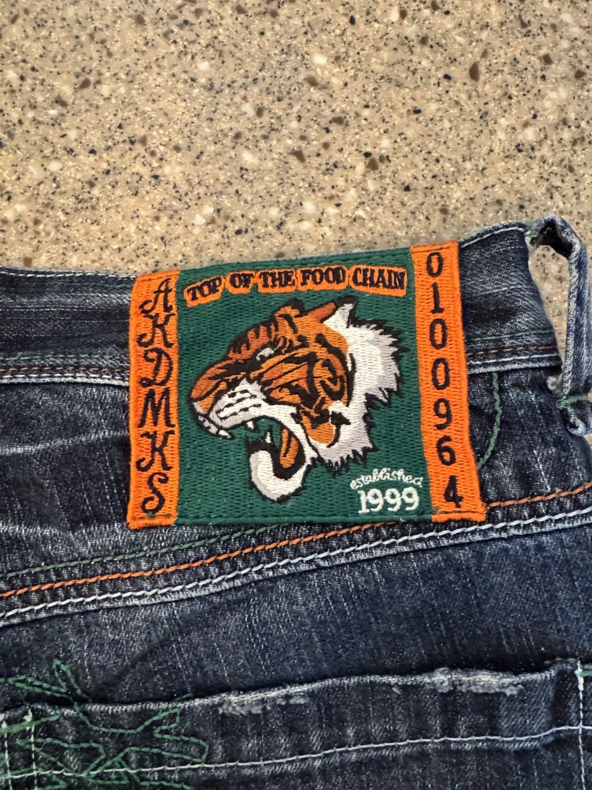 Akademiks Akademiks Y2k Dragon Embroidered Streetwear Jorts Size US 32 / EU 48 - 5 Thumbnail