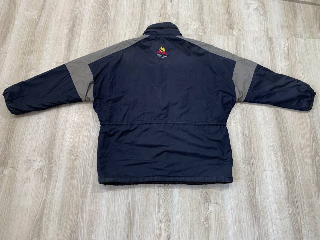 Vintage Mens vintage jacket Red Bull Sauber Formula 1 Size XL Size US XL / EU 56 / 4 - 7 Thumbnail