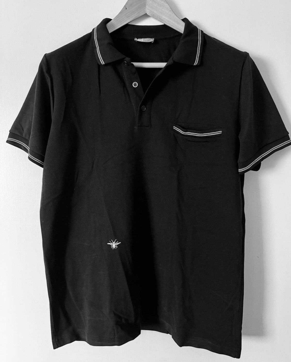 04ss dior homme strip期 bee polo Dior Homme 2007 by Hedi Slimane Black BEE Polo Proto type