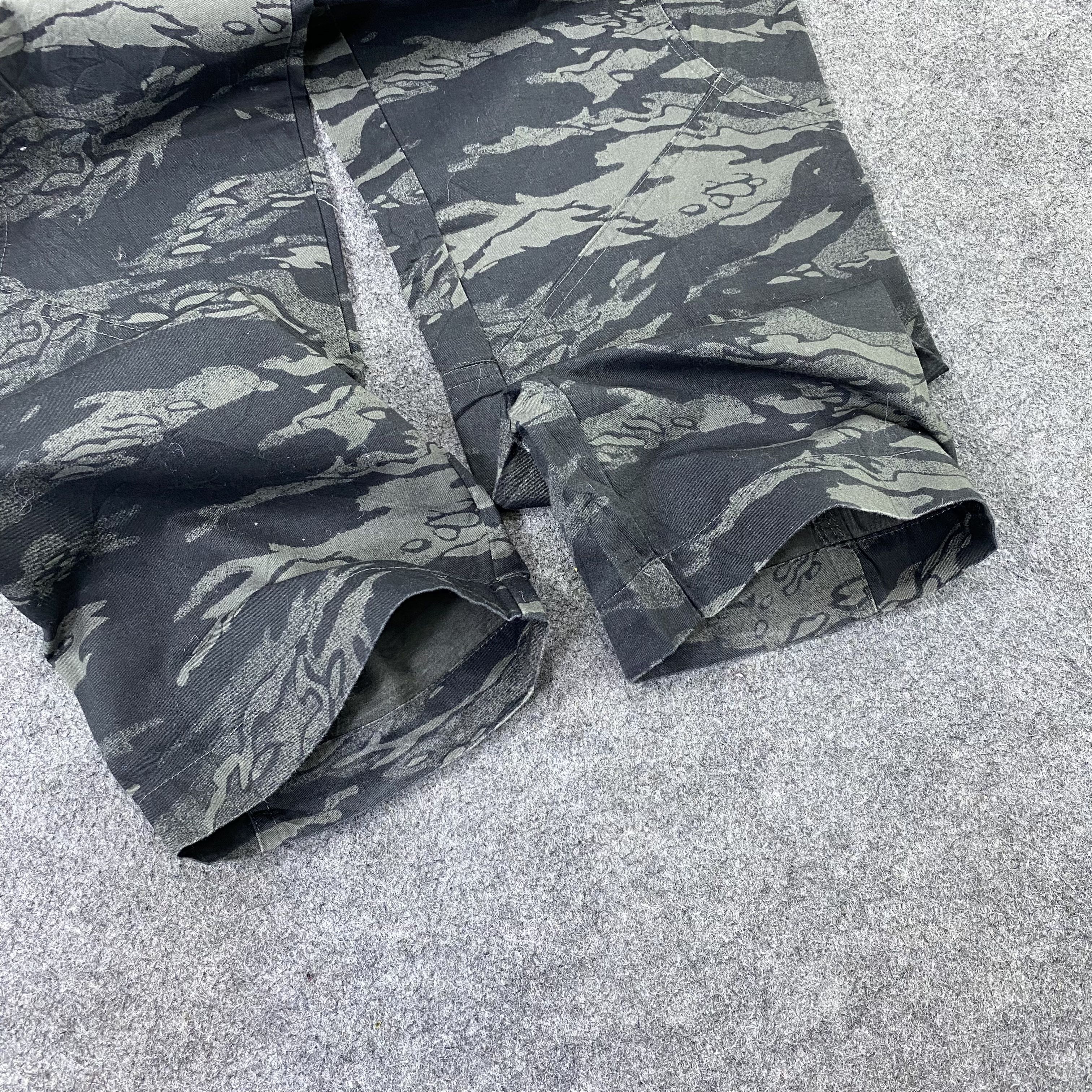 Nike Jungle Camo Cargo Pants By Nike-C008 Size US 33 - 7 Thumbnail