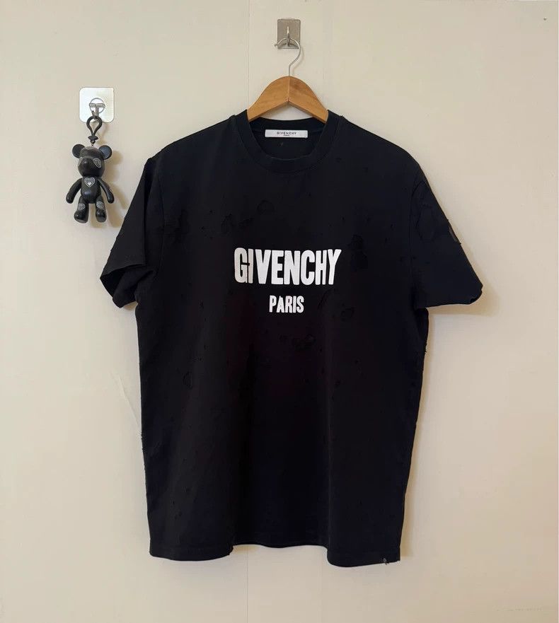 Givenchy Givenchy Large Hole Short Sleeve Size US XS / EU 42 / 0 - 1 Thumbnail