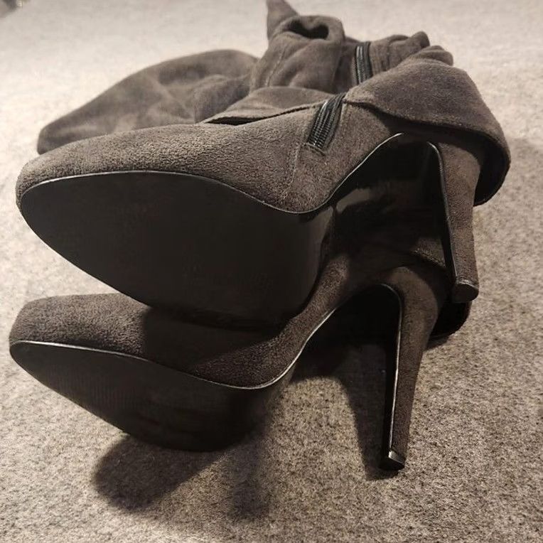 Vintage Maddie Boots Womens Over the Knee Boot Black 6 Slip-On Block Heel Ultra High 4 in & Higher Casual Party/Cocktail Size US 6 / IT 36 - 6 Thumbnail