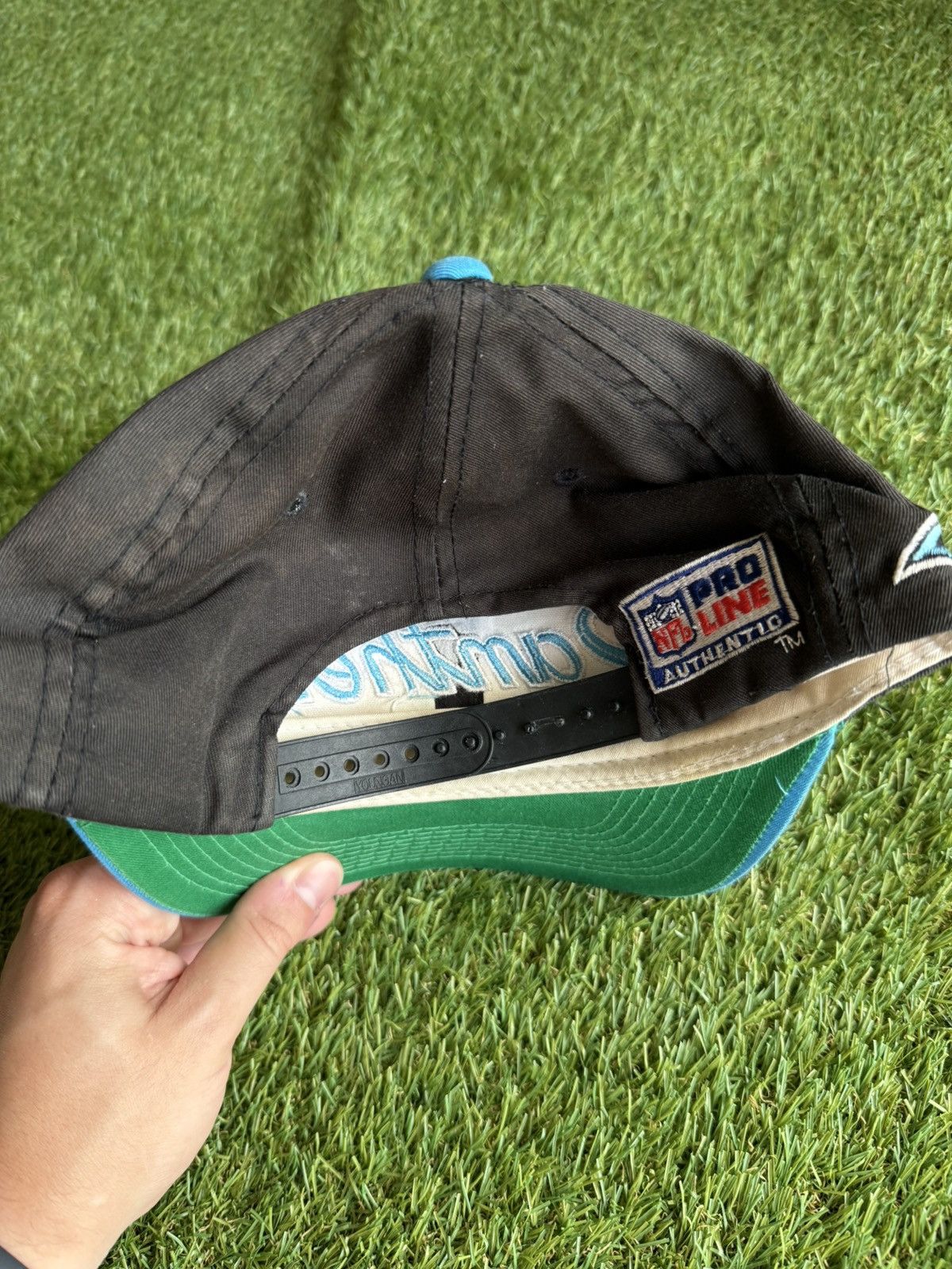 Sports Specialties Vintage Sports Specialties Script Snapback Carolina Panthers Size ONE SIZE - 2 Thumbnail