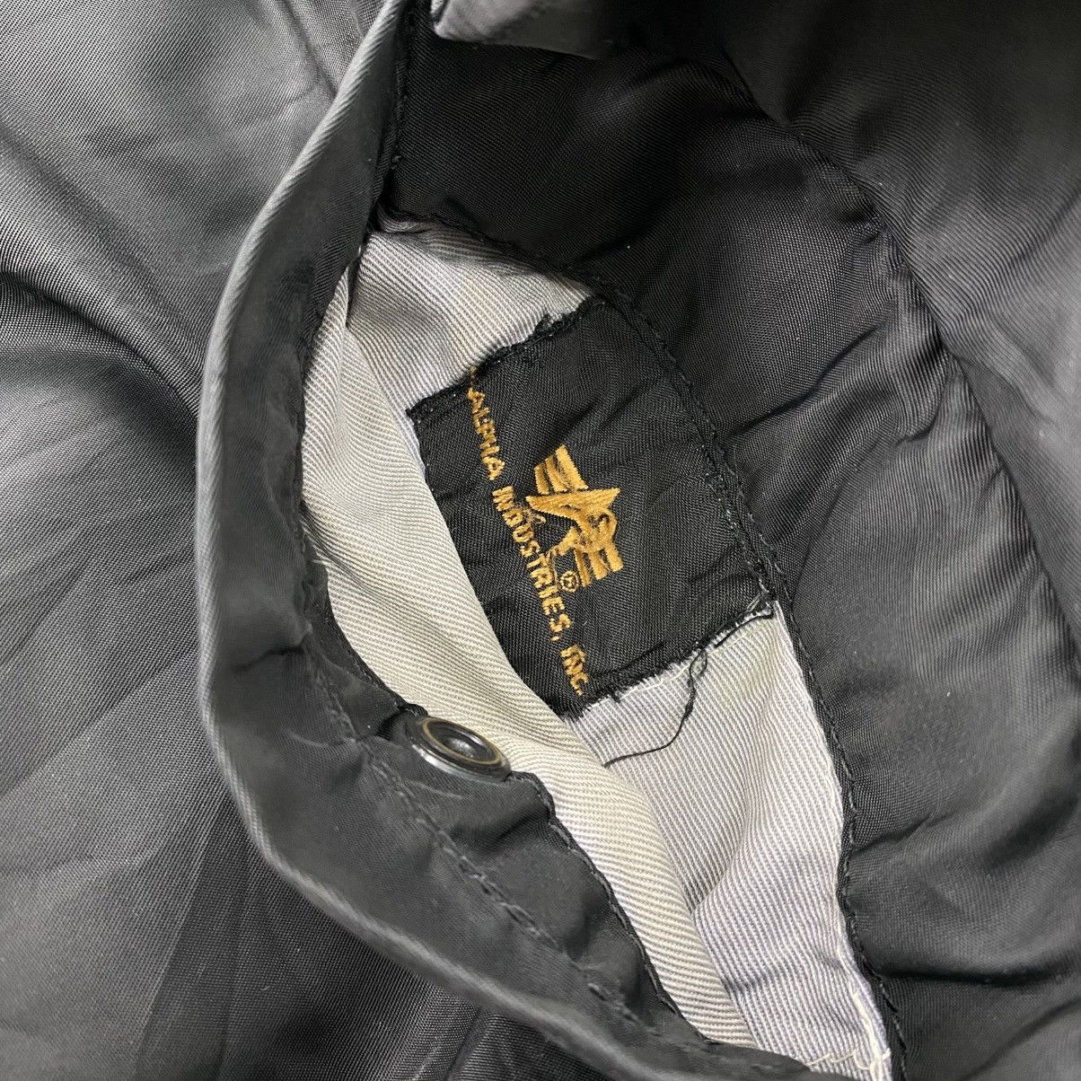 Alpha Industries Vintage Alpha Industries MA-1 Black Military Bomber Jacket Size US M / EU 48-50 / 2 - 7 Thumbnail
