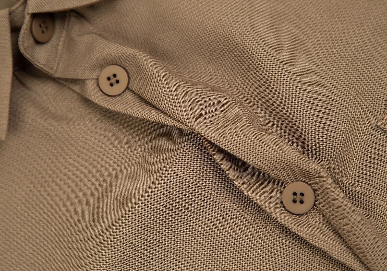 Issey Miyake Front-Button Dolman Shirt in Brown, Size 4 Size US XL / EU 56 / 4 - 5 Thumbnail