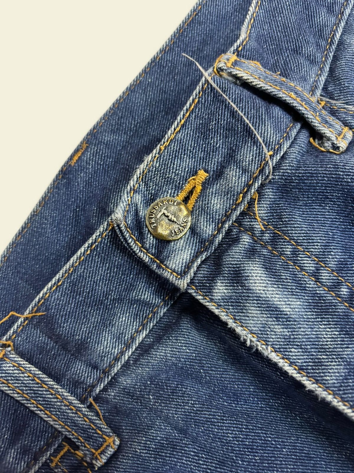 Trussardi Vtg Italy Trussardi Blue Washed Faded Distress Jeans Size US 34 / EU 50 - 6 Thumbnail