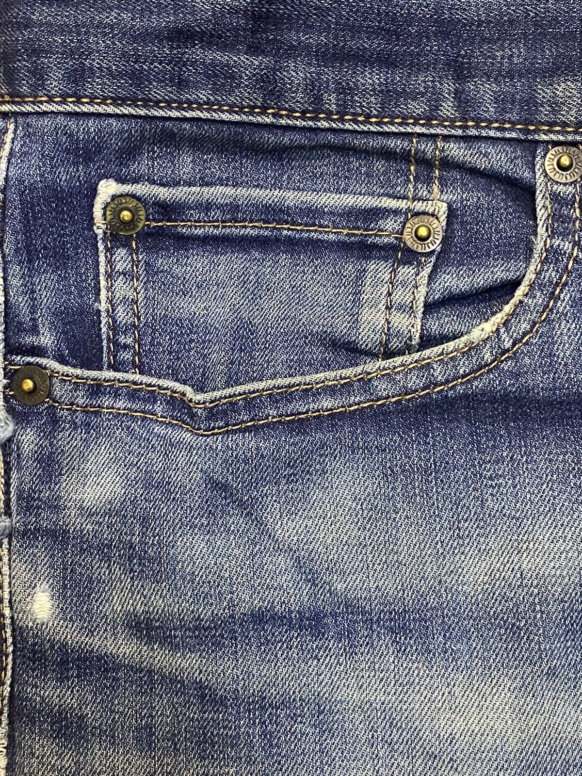 Japanese Brand Vintage Uniqlo UJ Faded Wash Distressed Loose Style Jeans Size US 36 / EU 52 - 8 Thumbnail