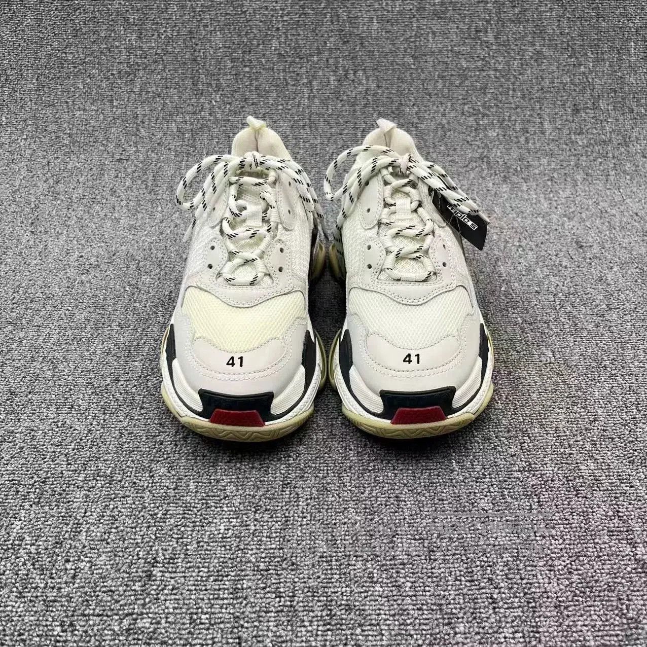 Balenciaga balenciaga triple s dad sneakers. Size US 8 / EU 41 - 2 Thumbnail