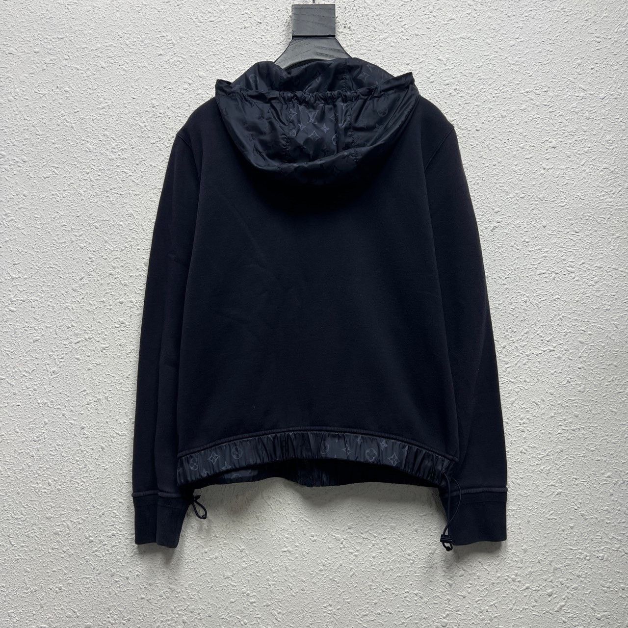 Louis Vuitton LOUIS VUITTON LV black worn-out zip-up hoodie jacket Nextar Size US S / EU 44-46 / 1 - 2 Thumbnail